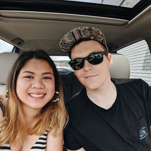 Meet your Posher, Danielle - Picture 1 of 1